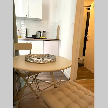 Apartment Cute Studio Rom